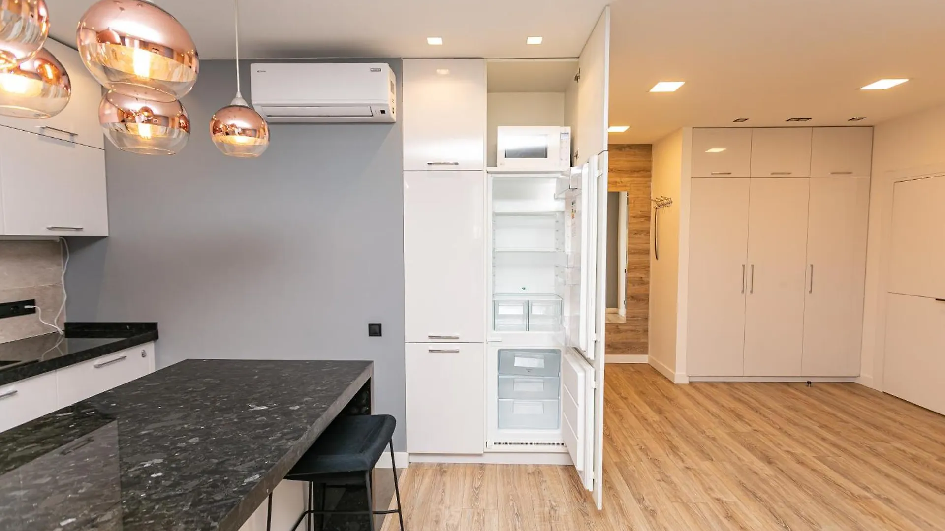 Petrovdom Apartments 17-190 In Rc New York Concept House, Antonovycha 74